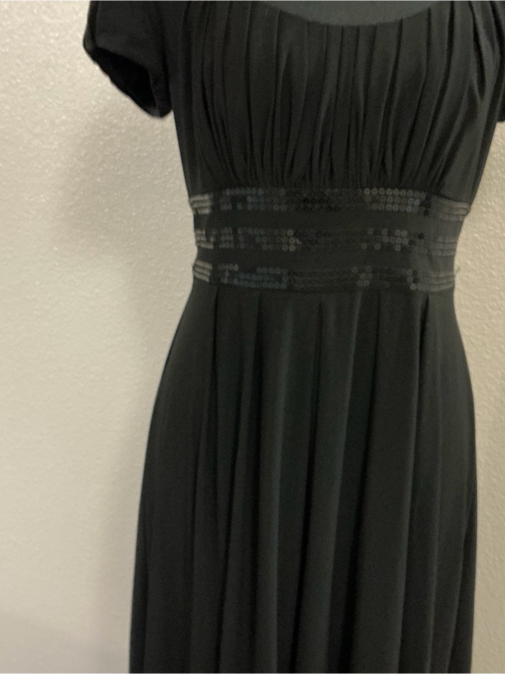 SL Fashions Black Empire-Waist Midi Dress - Picture 2 of 4